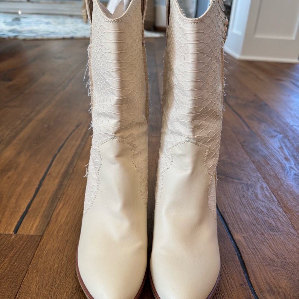 MIA Cream Textured Cowgirl Heeled Boots - Picture 4 of 8
